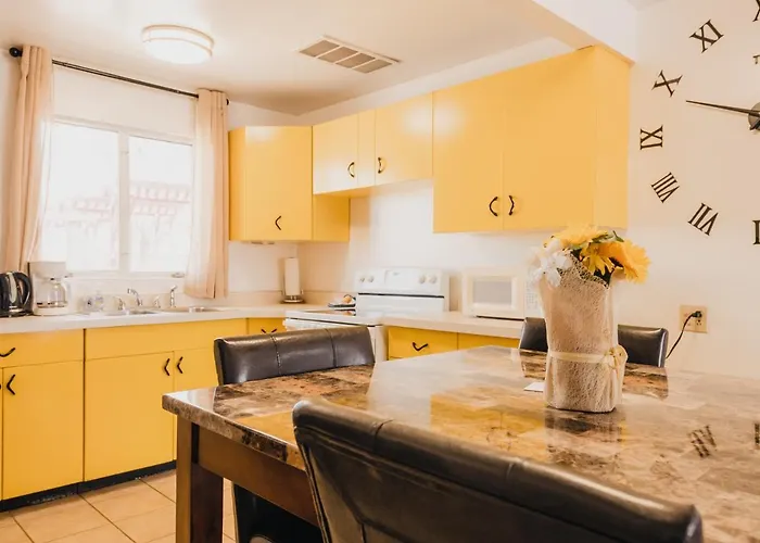 Style - 1 & 3 Bedroom With Full Kitchen