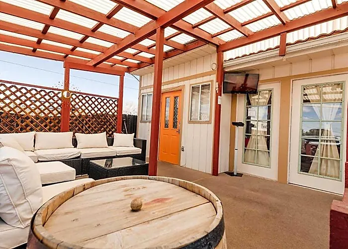 Style - 1 & 3 Bedroom With Full Kitchen Page