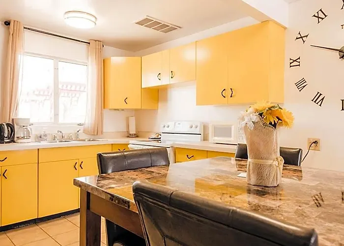 Style - 1 & 3 Bedroom With Full Kitchen