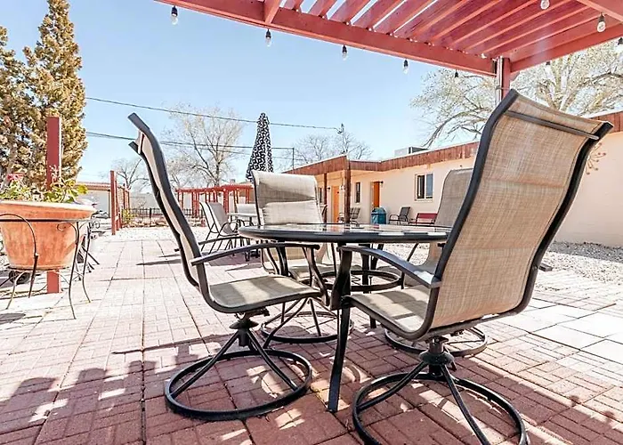 Inn Style - 1 & 3 Bedroom With Full Kitchen