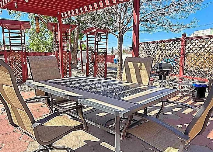 Style - 1 & 3 Bedroom With Full Kitchen