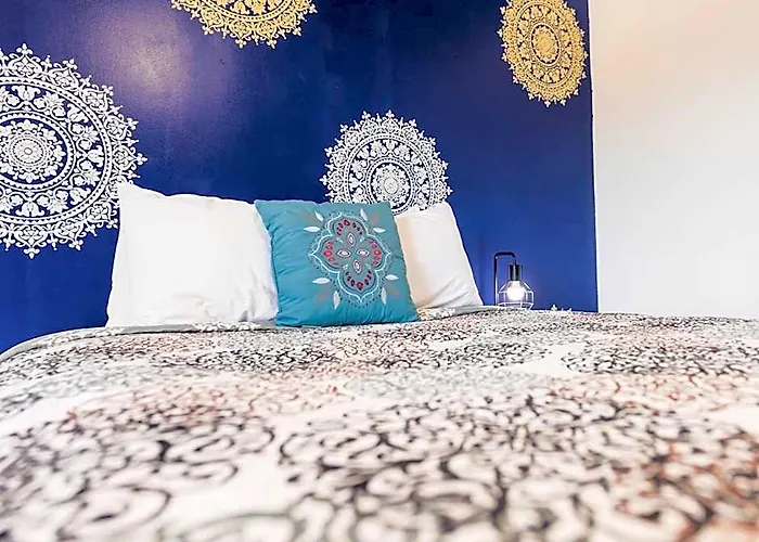 Style - 1 & 3 Bedroom With Full Kitchen Page