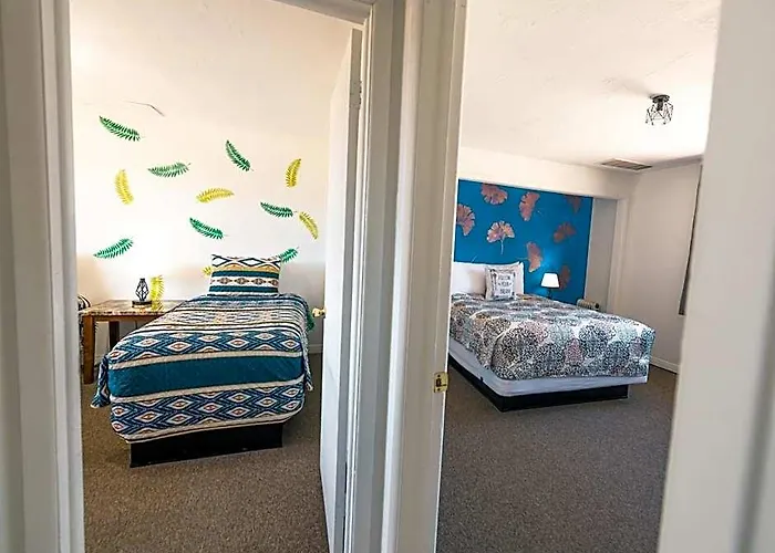 Inn Style - 1 & 3 Bedroom With Full Kitchen